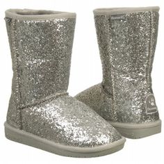 BEARPAW "Cheri" in Silver Glitter- I own these boots and they are fabulousness personified! Cheap Snow Boots, Slippers Outfit, Adidas Shoes Outlet, Glitter Boots, Favorite Boots, Famous Footwear, Shoe Store, Ugg Shoes