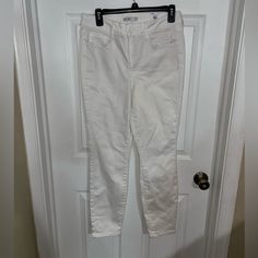 Never Worn Before. White Skinny Pants. Medium Weight Material Black Coated Jeans, Maroon Pants, White Capri Pants, Tank Jumpsuit, Cropped Pants Women, Pinstripe Dress, Black Leather Pants, Printed Wide Leg Pants, Active Leggings