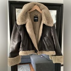 Brand New Without Tags. Fleece Lined Cropped Jacket. Very Comfortable And Cozy. Leather And Fur Jacket, Fall Jackets Women, Womens Outerwear, Jacket 2024 Trend, Leather Fur Jacket, Zara Finds, Cold Weather Faux Fur Leather Jacket, Fall Coats For Women, Fur Lined Jacket