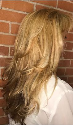 Golden Bombshell Hair, Blonde Highlights On Ginger Hair, Yellow Blonde Hair, Beige Blond, Yellow Blonde, Hair Color Streaks, Dyed Hair Inspiration