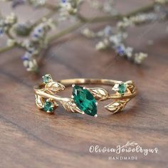 Art Deco Lab Emerald Engagement Ring Vintage Lab Emerald - Etsy Emerald Engagement Ring Vintage, Yellow Gold Stacking Rings, Emerald Wedding Band, Wedding Band Unique, Emerald Ring Vintage, Emerald Wedding Rings, Unique Women, Gold Promise Rings