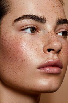 Freckles Makeup, Beautiful Freckles, Moda Hippie, Beauty Shoot