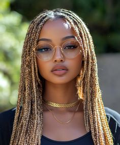 Boho Knotless Braids with Large Box Parts Loose Knotless Braids, Big Box Braids With Curls, Chunky Twists Braids, 70s Box Braids Hairstyles, Ginger Big Box Braids, Long Braids Hairstyles, Boho Braids Big Parts, Voluminous Braids Black Women, Hairstyle Neymar