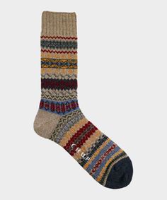 The socks expressed that sound of the crackling bonfire, the wind carrying the scent of nature in the bungalow.And our image is located in that surrounding scenery reflected in the lake, the quiet forest where the city lights do not reach. Size M = US 7.5-10.5 Size L = US 10.5-13 82% wool 12% nylon 5% acrylic 1% polyur Beige Socks, Square Shoes, Square Jewelry, Stocking Stuffers For Men, Men Store, Comfortable Socks, Sneaker Dress Shoes, Wool Socks, Cold Weather Accessories