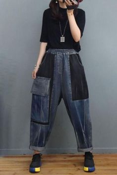 Accessory: No Overview: (1)Elastic Waist Fit &Sizing: Non- Stretchable #denim #momjeans #baggyjeans #straightlegs Boyfriend Pants Outfit, Kind Boyfriend, Stone Wash Jeans, Shop Street, Boyfriend Pants, Mori Girl Fashion, Couture Looks, Diy Clothes Design, Big Pockets