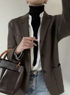 Minimalist Winter Outfit, Style Parisienne, Smart Casual Women, Classic Style Outfits, Style Inspiration Casual, Winter Fashion Outfits Casual, Fashion Top Outfits, Effortlessly Chic Outfits, Office Outfit