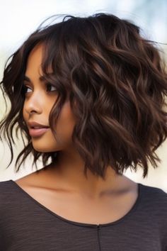 Wavy Thick Bob Hairstyles, Textured Bob Curly Hair, Wavy Curly Bob Hairstyles, Dark Brown Wavy Bob, Edgy Haircuts Curly Hair, Chin Length Bob With Layers Thick Hair, Curled Bob Hairstyles For Black Women, Chin Length Wavy Bob Hairstyles, Dark Black Hair Short