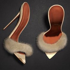 Fur Band, Heels Classy, Spike Heels, Aesthetic Shoes, Mode Inspo, Women Sandals, Slides Shoes, Crazy Shoes, Pretty Shoes