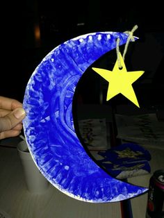 a paper plate with a yellow star on it