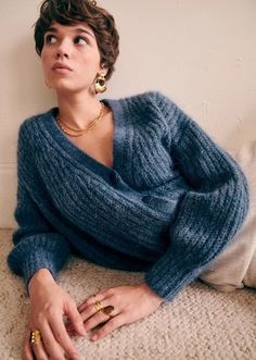 How to Tie a Hair Scarf | The Golden Girl Blog by Jess Keys Jumper Denim, Mohair Cardigan, Looks Style