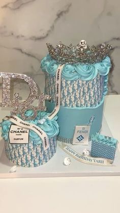 there is a cake that has been made to look like a diaper and tiara