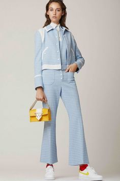 High Class Fashion, Checked Pants, Vogue Russia, Spring Fashion Trends, 2019 Fashion, Blue Suit