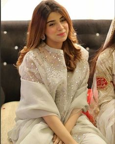 Simple Shirt Design, Bridal Dresses Pakistan, Pakistani Wedding Outfits