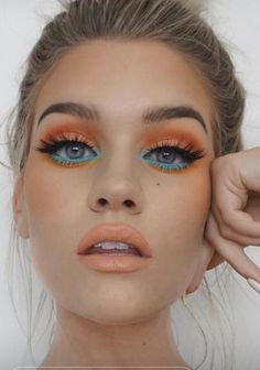 Green And Copper Makeup, Italian Spritz Palette Looks, Boho Eye Makeup Bohemian, Formal Makeup Colorful, Eye Makeup For Blue Grey Eyes, 70s Outfit For Women, Casual Colorful Eye Makeup, Salon Outfit Ideas Stylists Plus Size, Pride Makeup Subtle