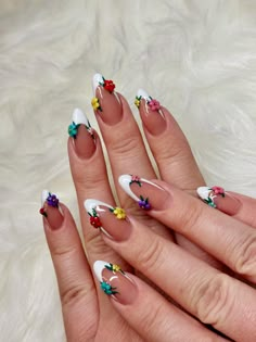 Spring almond nails Short Artistic Nails, Short Almond Nails French Tip With Flowers, Almond Nails Designs 3d Flowers, Blue French Tip Nails Almond With Flowers, Almond French Tip Nails With 3d Flower, Almond Nails With 3d Flower, Lila Nails, Spring Almond Nails, Artistic Nails