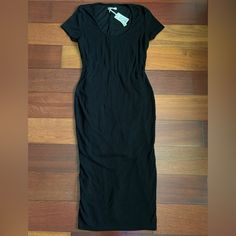 New With Tag Casual Fitted Black Maxi Dress, Fitted Black Casual Maxi Dress, Black Fitted Maxi Dress With Short Sleeves, Spring Black Short Sleeve Bodycon Dress, Casual Black Maxi Dress For Night Out, Black Bodycon Knee-length Maxi Dress, Silver Midi Dress, Confetti Dress, Blue Tye Dye