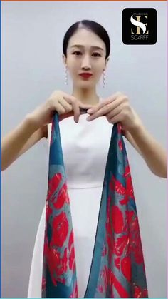 Easy and stylish #scarf tutorial. www.ecuadorianscarff.com #model #fashionblogger #photography #beautiful #photooftheday #beauty #follow4followback. Draping Fashion, Diy Fashion Hacks