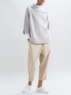 COS | New knitwear for spring Minimal Stil, Minimal Look, Look Fashion, Casual Chic