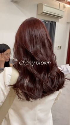 Cabelo Marrom Cereja , Cherry Brown 🍒 #cherry #cherryhair #hair #hairstyle #haircolor #hairgoals #hairstylesformen #fyp #fyodor #haircolor Hair Color For Chinese Women, Hair Colors That Grow Out Well, Rustic Brown Hair Color, Red Brown Shag Hair, Hair Color That Makes Your Skin Lighter, Popular Korean Hair Color, Cool Tone Red Brown Hair, Medium Brown Red Hair Color, Subtle Cherry Red Hair