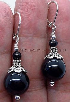 We will help you to solve the problem. We will do as we promised for you. Anting Manik, Beaded Earrings Diy, Jewelry Making Earrings, Silver Jewelry Earrings, Homemade Jewelry, Leverback Earrings, Diy Earrings, Designer Earrings, Black Onyx