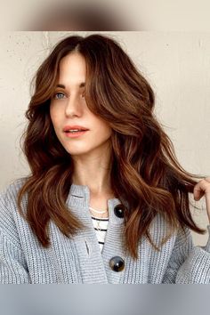 Hair Colors For Pale Skin, Colors For Pale Skin, Brown Hair Pale Skin, Hair Colors For Blue Eyes, Pale Skin Hair Color, Rich Brown Hair, Hair Color For Fair Skin, Warm Brown Hair, Hair Pale Skin