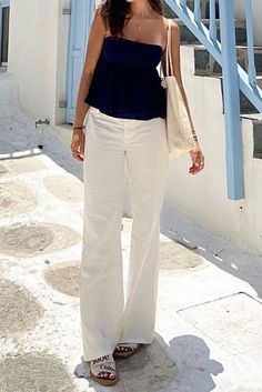 Linen Pants Outfit Summer Aesthetic, White Girl Outfits Summer, Summer 2024 Casual Outfits, Outfits With White Linen Pants, Casual Italy Outfits, Italy Fits Summer, Going Out Outfits Pants, Cozumel Outfits, Euro Trip Outfits