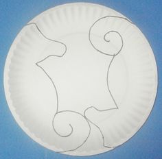 a paper plate with an image of a swirly design on the front and side