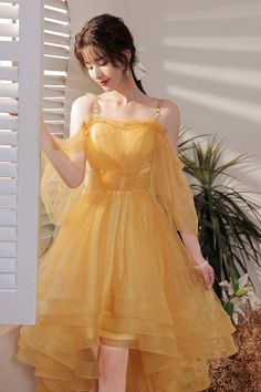 Cocktail Fairy Dress, Yellow Fairytale Dress, Cute Yellow Dress Aesthetic, Yellow Dress Flowy, Short Yellow Dress Formal, Yellow Aesthetic Dress, Yellow Ball Dress, Yellow Prom Dress Short, Yellow Fairy Dress