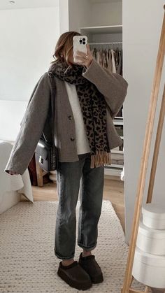 Zara Outfit 2024 Autumn, Cozy Thanksgiving Outfit, Trenchcoat Style, Cozy Winter Outfit, Stile Blair Waldorf, Adrette Outfits, Accessories Outfit, Fest Outfits, Outfit Autumn