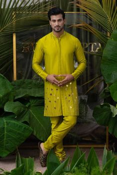 Popular Haldi & Mehendi Color Palettes For Grooms Of 2024 & 2025 - ShaadiWish Runit Gupta, Stylish Boy Clothes, Indian Wedding Clothes For Men, Mens Indian Wear, Wedding Kurta, Boys Kurta Design, Wedding Kurta For Men, Haldi Outfits