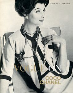 In Vogue on Coco Chanel, acclaimed fashion writer and commentator Bronwyn Cosgrave traces the story of Coco Chanel's iconic designs and glamorous, racy life. Featuring original illustrations and images from celebrated photographers, such as Cecil Beaton, the book provides a completely fresh look at the fashion designer, who is arguably 'the most influential female designer of the twentieth century'. Coco Chanel pioneered classic easy-to-wear fashion for the modern woman. Perhaps her most importa Fashion History Books, Chanel Book, Chanel Aesthetic, Megan Hess, Moda Chanel, Fashion Bible, Chanel Suit, Chanel Boutique, Mode Chanel