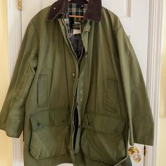 Men’s Vintage Barbour A200 Border Waxed Jacket From 1994. In Good Used Condition. Size Tag Says C44/112 Cm. Classic Winter Hunting Utility Jacket, Classic Green Sport Coat For Outdoors, Classic Fall Windbreaker For Outdoor, Classic Green Sport Coat For Outdoor, Classic Fall Outdoor Windbreaker, Classic Green Utility Jacket For Outdoor, Classic Long Sleeve Windbreaker For Outdoor, Classic Green Outerwear For Outdoor, Classic Green Outdoor Outerwear