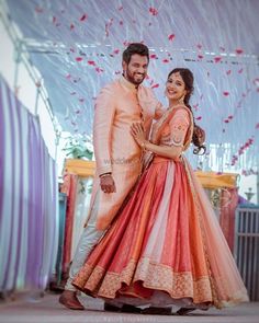 30+ South Indian Couples Who Colour Coordinated Their Outfits Like A Pro! | WeddingBazaar Reception Dress Colour Combination, Engagement Couple Dress Indian, South Indian Wedding Ideas, Couple Matching Outfits Indian, Couple Wedding Dress Indian Matching