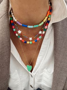 Collier Perle Heishi, Rain Bow, Key Necklace Vintage, Petite Jewelry, Diy Collier, Handmade Jewlery, Diy Jewelry Projects, Colorful Accessories, Dope Jewelry