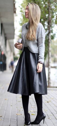 Midi Leather Skirt, Leather Skirt Outfit, Black Leather Skirt, Church Dress, Stylish Fall Outfits, Rock Outfit, Pretty Fashion, Leather Midi Skirt, Elegante Casual