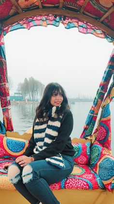 Mountain Dress Outfit Winter, Dal Lake Photoshoot, Kashmir Ootd Winter, Dal Lake Photography, Udaipur Trip Outfits Winter, Shikara Boat Kashmir Poses, Kashmir Winter Outfit, Kashmir Outfit Ideas In May