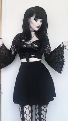 80s outfits goth 80s Goth Fashion, Retro Outfits 80s Style, Goth 80s, Gothic Style Clothing, Hippy Fashion, Gothic Outfit, Hippie Goth, 80s Goth, Street Goth