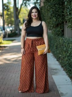 15 Fabulous Plus Size Brunch Outfit Ideas That'll Make You the Toast of the Table 8 Plus Size Honeymoon Outfits, Plus Size Festival Outfit Summer, Plus Size Apple Shape Outfits, Hippie Outfits Plus Size, Plus Size Brunch Outfit, Plus Size Party Outfit, Outfit Ideas For Brunch, Boho Plus Size Outfits, Bangkok Outfit