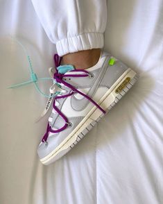 High End Sneakers, Nike Dunk Low Off White, Sneaker Heads, Off White Nike, Nike Off White, Buy Sneakers, Retro Basketball Shoes, Dr Shoes