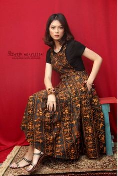 Kebaya Outfit, Cozy Chairs, Model Batik, Churidar Neck