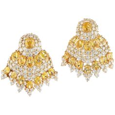 Beautiful 18K yellow gold and Diamond earring, set with 14.65 carat of Diamond and20.14 carat of yellow Sapphires.