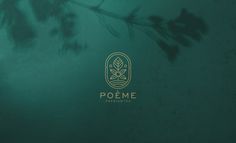 the logo for poeme is shown against a green background with leaves and branches on it