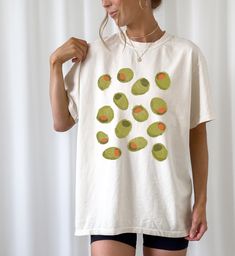 Martini Olives Comfort Colors Shirt Olive T-shirt Olive You - Etsy Patchwork Shirt Diy, Olive You, Martini Shirt, Kawaii Shirt, Martini Olives, Silly Shirt, Olive Shirt, Kawaii Shirts, Styling Inspiration