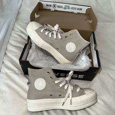 Leather Platform Converse, Custom Converse Shoes, Converse Leather, Cute Converse Shoes, Cute Converse, Platform Converse, Sneakers Womens, Womens Converse, Platform Sneakers