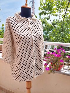 Product information Beautiful handmade crochet unisex shirt. All of our products are handmade. This product is made to order, the processing time for this product is approximately 1-2 weeks. You can wash it in the washing machine at 30 degrees. Our products are not suitable for ironing, please only steam when necessary. materials🌸 - 100% cotton Please contact us if you have any questions. Welcome to Colorfulboutque.. All of our products are hand knitted. All my products are knitted with love by me. Shipping is free. I send all products by registered mail and tracking code. Thank you for supporting handmade products! Kind regards, Casual Handmade Long Sleeve Top, Beige Short Sleeve Cotton Crochet Top, Cotton Crochet Short Sleeve Shirt, Casual Crochet Short Sleeve Blouse, Handmade Casual Crochet Top With Long Sleeves, Handmade Casual Long Sleeve Crochet Top, Short Sleeve Crochet Cotton Shirt, White Crochet Short Sleeve Tops, Short Sleeve Cotton Crochet Shirt