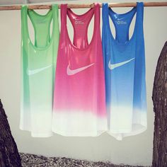 Ombre nike shirt! Estilo Fitness, Tops Nike, Nike Shoes For Sale, Nike Tank, Nike Tank Tops, Nike Workout, Workout Attire