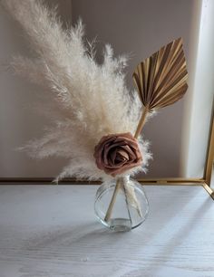 The perfect combo centerpiece-Pampas B Brown And Gold Table Decor, Fall Birthday Centerpieces, Pampas Bud Vase, Diy Flower Table Centerpieces, Dried Pampas Centerpiece, Simple Boho Centerpieces, Boho Centerpieces Birthday, Boho Centerpieces Baby, Desert Centerpieces