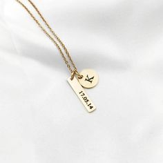 Wear your childrens names on this stunning Family Names & Birthstones Necklace for the perfect way to keep them close. The perfect gift for any mum. Personlised Necklace, Mum And Children Necklace, Personalised Jewellery Necklaces Initials, Date Necklace, Date Bars, Initial Disc Necklace, Jewelry Product Shots, Preppy Jewelry, Couple Necklaces