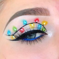 Christmas Lights Makeup Looks, Christmas Eyeliner, Seasonal Makeup, Christmas Eyeshadow