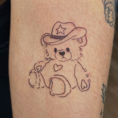 a drawing of a teddy bear with a hat on it's head